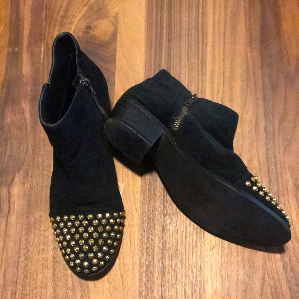 Steve Madden Black booties